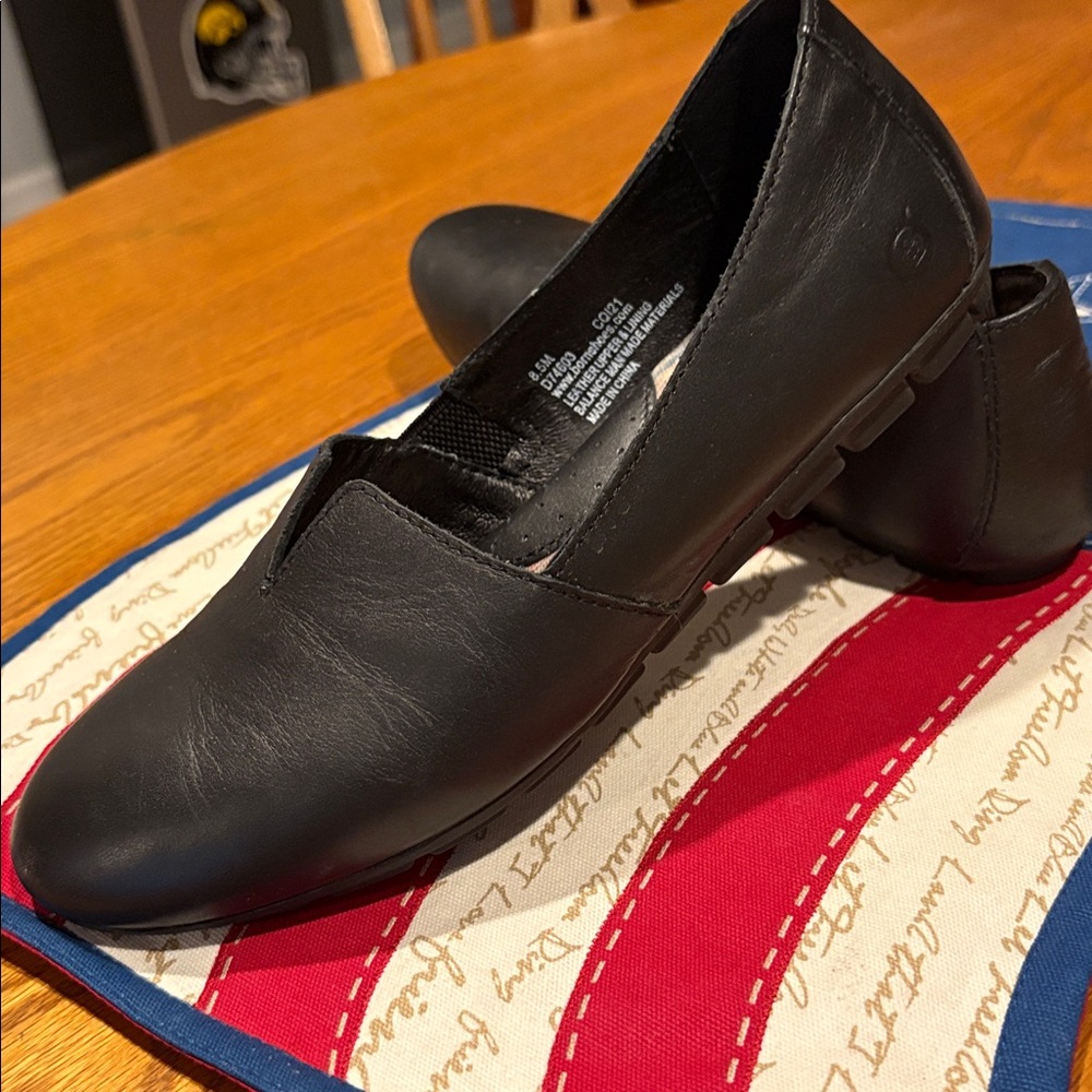 Born Elegant Black Women's Loafers, Excellent Condition, Leather Uppers, 8.5M - Picture 2 of 9